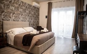 Vatican Fashion Home